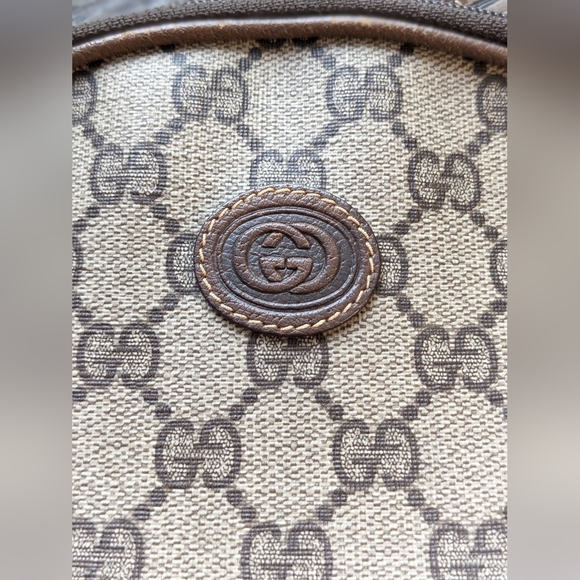 Gucci Vintage Canvas GG Pattern Crossbody Bag - Picture 16 of 16